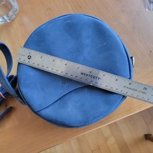Portland Leather large Circle Crossbody bag
